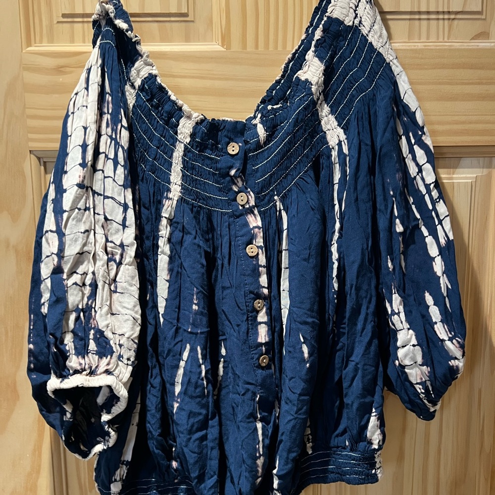 Off shoulder top tie dye styling